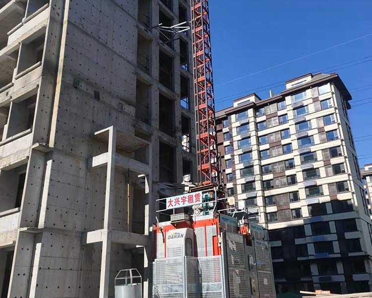 太原市大兴宇建筑公司：影响施工升降机的速度原因是什么？